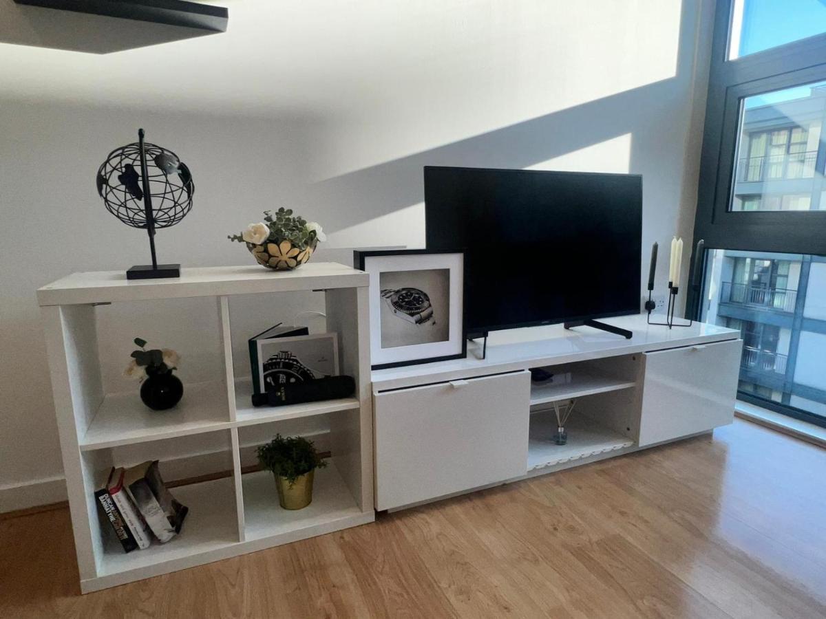 Canary Luxury Modern 1 Bedroom Apartment Londra Exterior foto